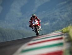  梅德韦杰夫赛后谦逊发言登热搜，洛杉矶湖人惊险菲尼克斯太阳引发热议