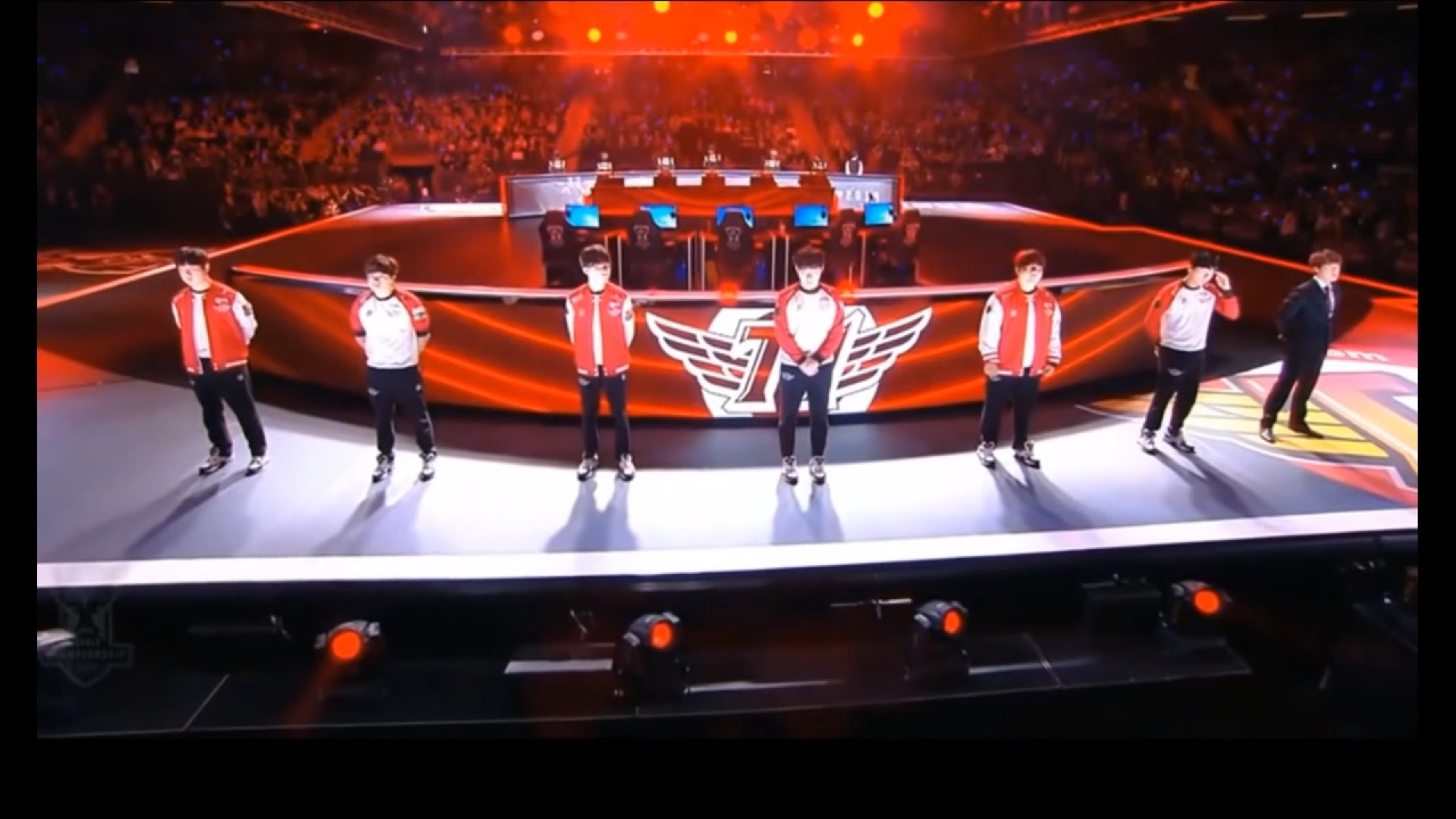  比赛局势复杂引爆全场！，巴特勒意外战胜SKT上演精彩一战